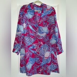 TALBOTS Semi Sheer Coverup Size Large. Blue & Pink Seashell Pattern w/collar.